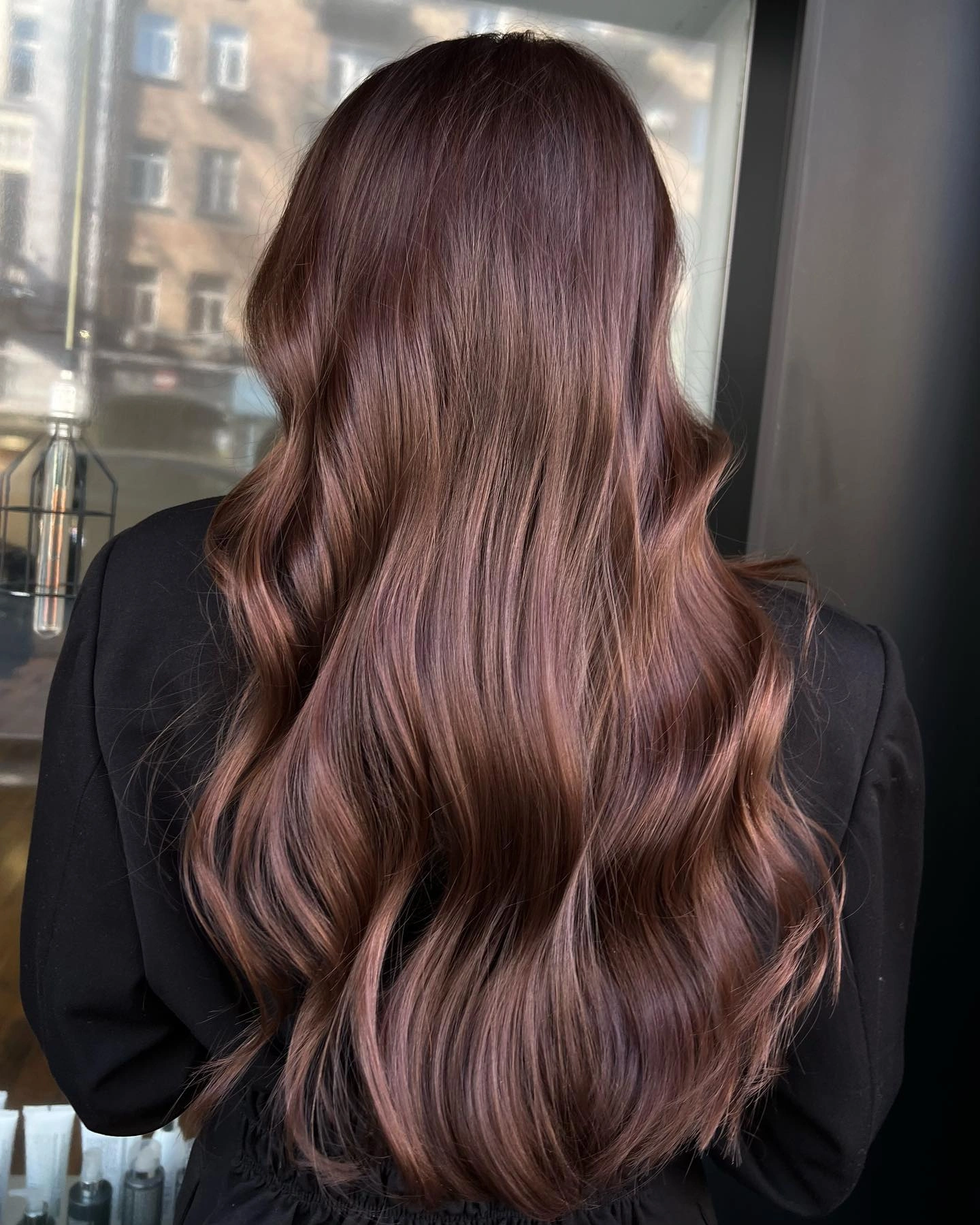 Hair colouring with a vibrant and natural finish.