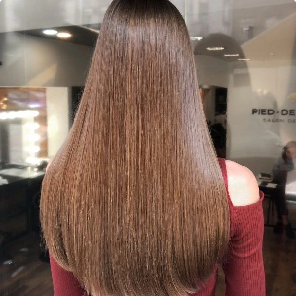 Hair colouring for a stylish everyday appearance.