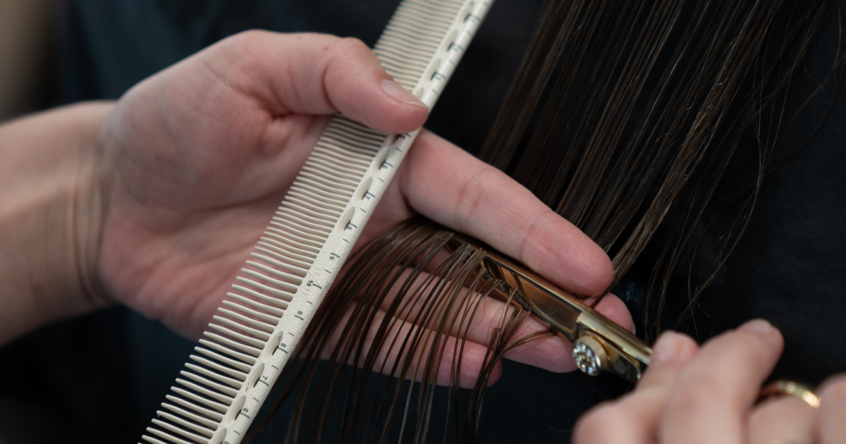 The Haircut Experience at PIED-DE-POULE: What Makes Us Special image